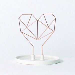 IMM LIVING Coxet Wire Heart Jewelry Holder